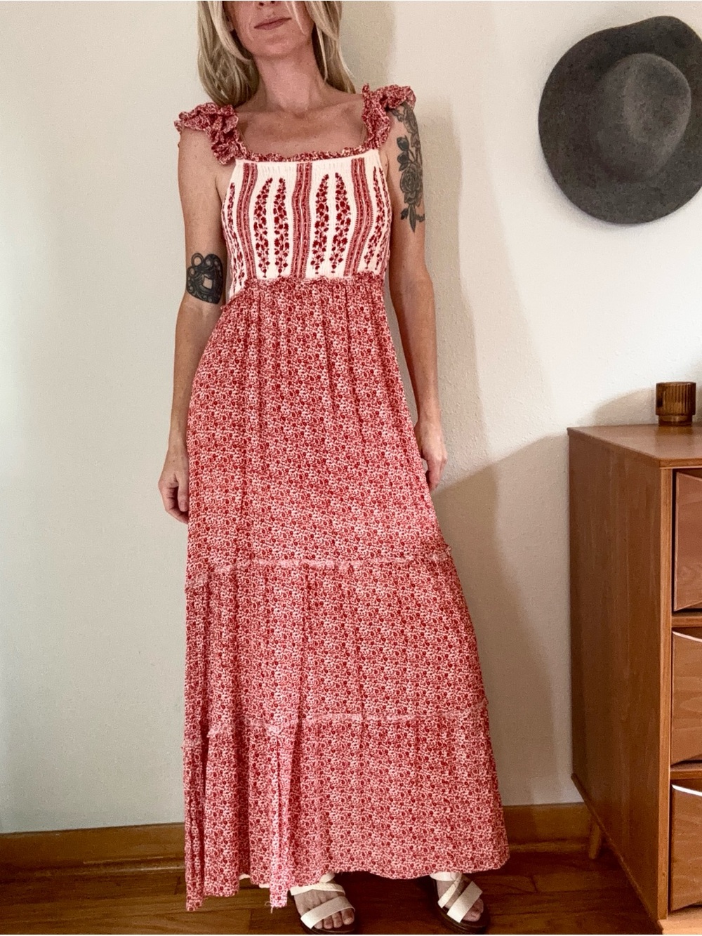 Women’s Floral Tiered Maxi Dress Medium Cottage Boho Peasant Prairie Hippie Red